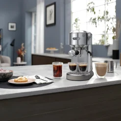 DeLonghi Dedica Duo EC890.M ESE-espressokeitin – metalli