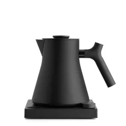 Fellow Corvo EKG Pro vedenkeitin – 0.9 l, mattamusta