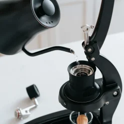 Flair 58x manuaalinen espressokeitin – musta