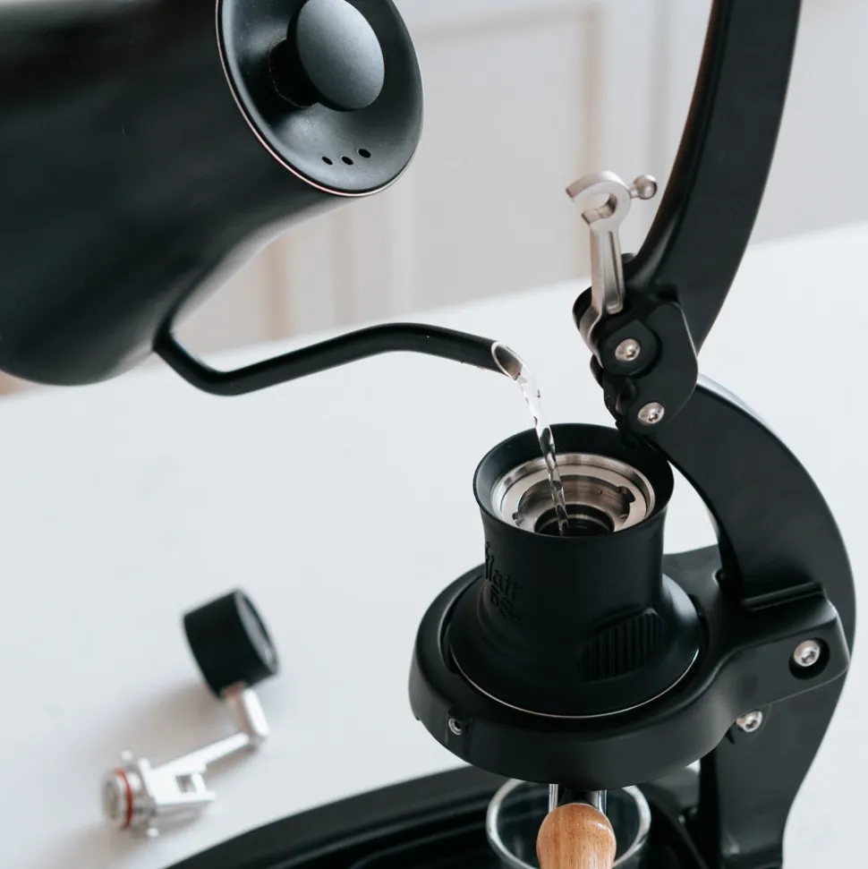 Flair 58x manuaalinen espressokeitin – musta