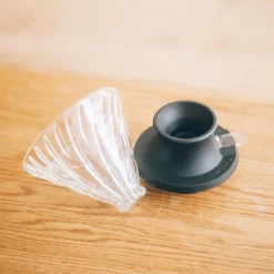Hario V60 Immersion Dripper Switch koko 02 kahvin suodatinsuppilo – 200 ml