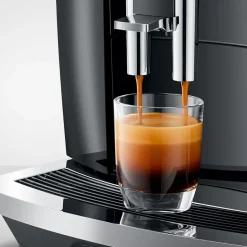 JURA E4 Piano Black kahviautomaatti – musta