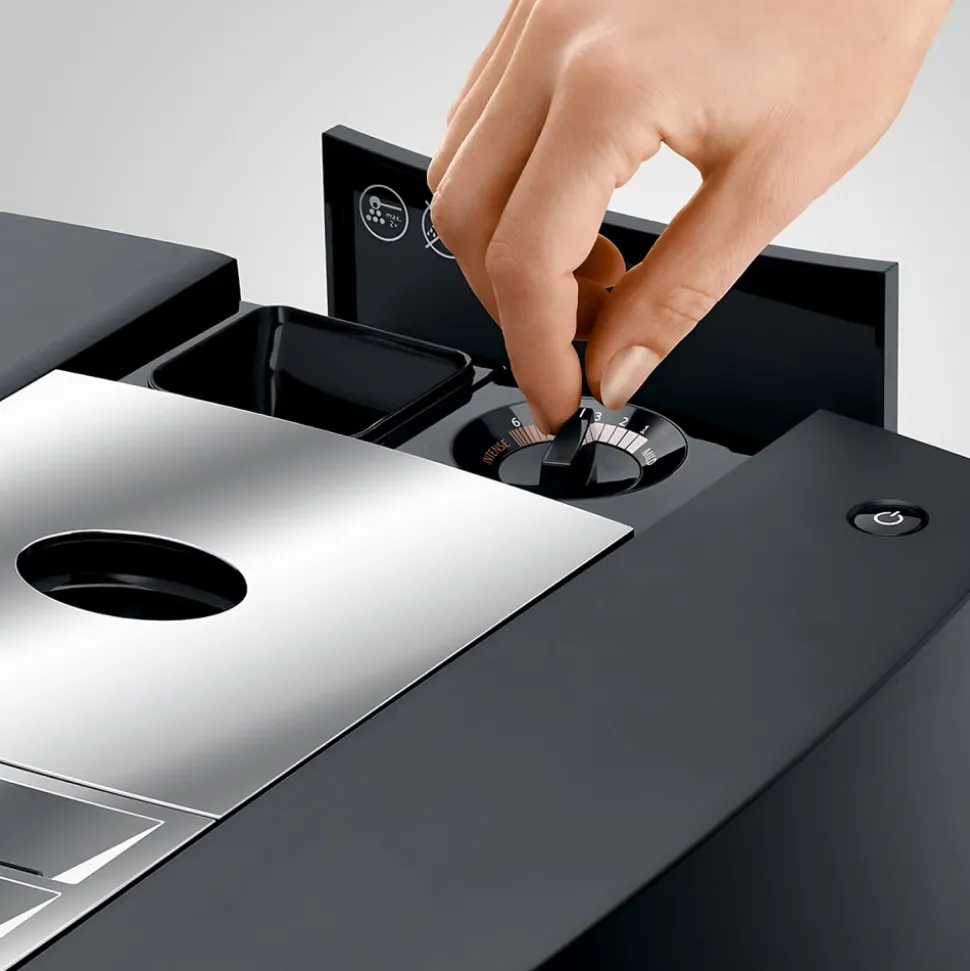 JURA J8 Piano Black kahviautomaatti – musta