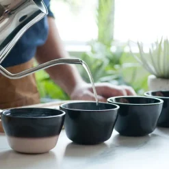 Klassinen väriä vaihtava cupping-kulho Loveramics (Black), 220 ml