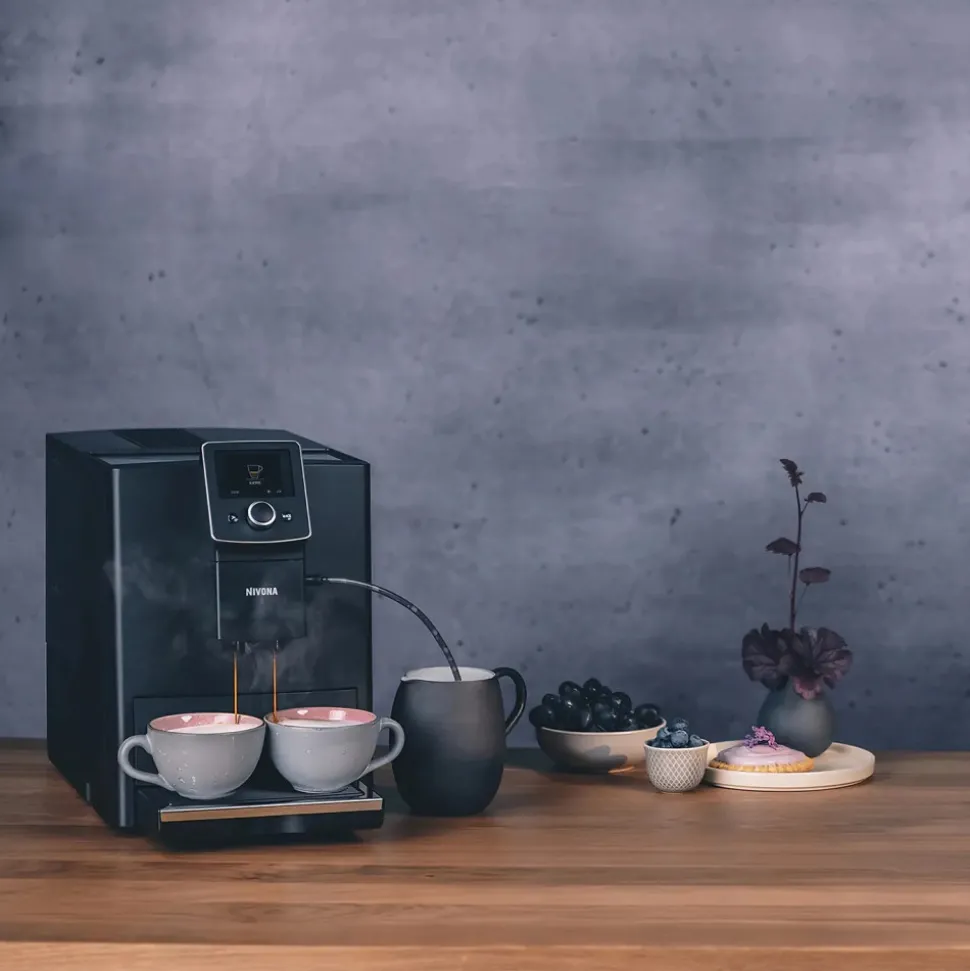 Nivona CafeRomatica NICR 820 kahviautomaatti – musta