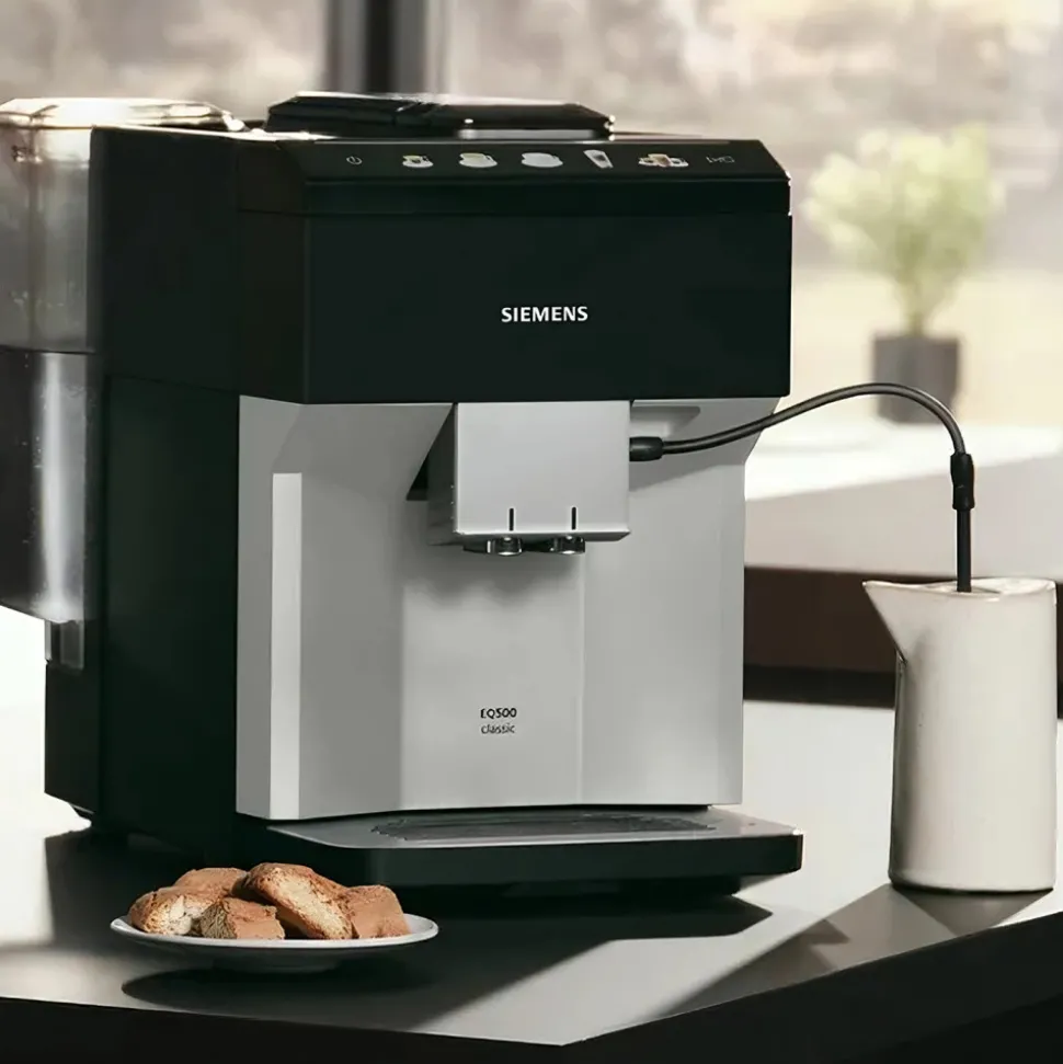 Siemens EQ500 TP515R01 Classic kahviautomaatti – musta/hopea