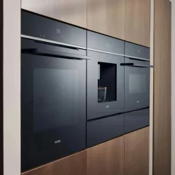 Siemens iQ700 CT718L1B0 täysautomaattinen integroitu kahvikone – musta