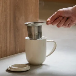 Teemuki siivilällä ja kannella Loveramics Pro Tea Beige, 300 ml