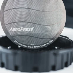 Uudelleenkäytettävä suodatin AeroPress-kahvinkeittimiin